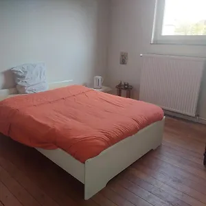 Guest house Brussels - Private Bedroom And Bathroom, Saint-Gilles