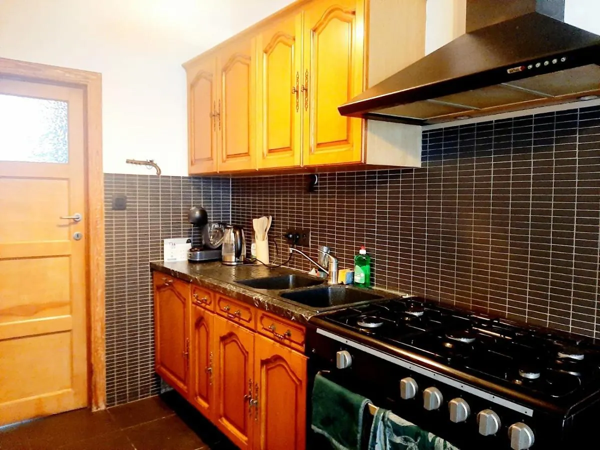 Evere Home - Private Room Bruxelles Gæstehus